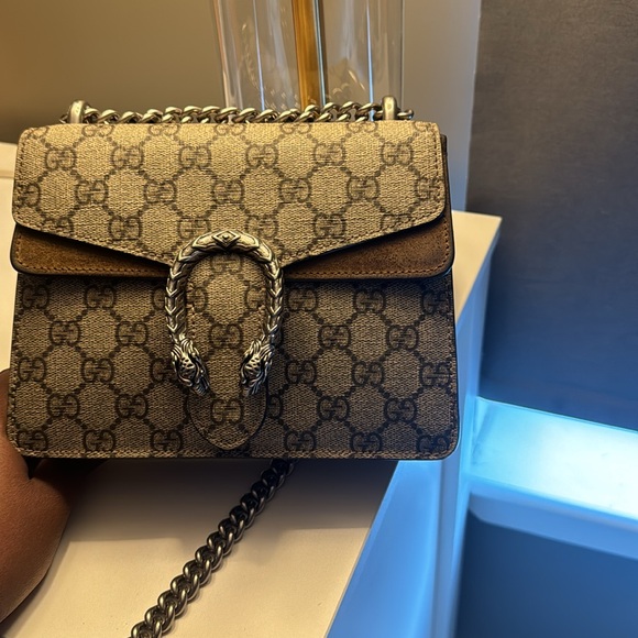 COPY - Gently used - Picture 6 of 8